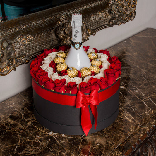 Cilindro Grande 70 Rosas 🌹 + Botella Jp Chanet🍾 + 12 Ferrero 🍫