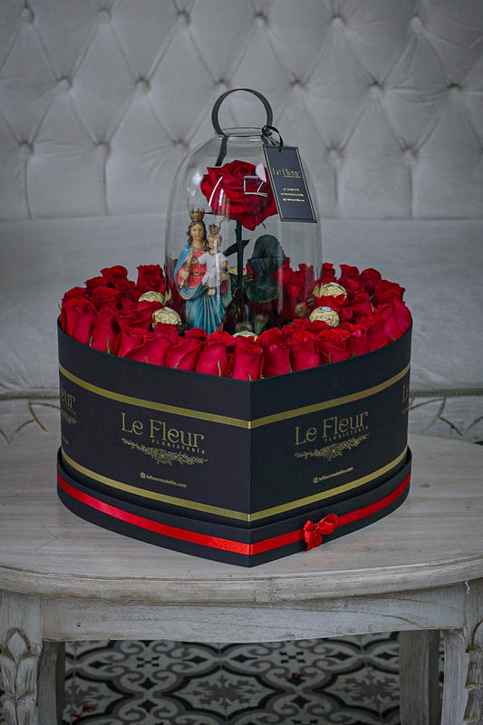Corazon 60 Rosas + 12 ferrero 🌹 + Rosa Preservada XL Con Virgen A Color