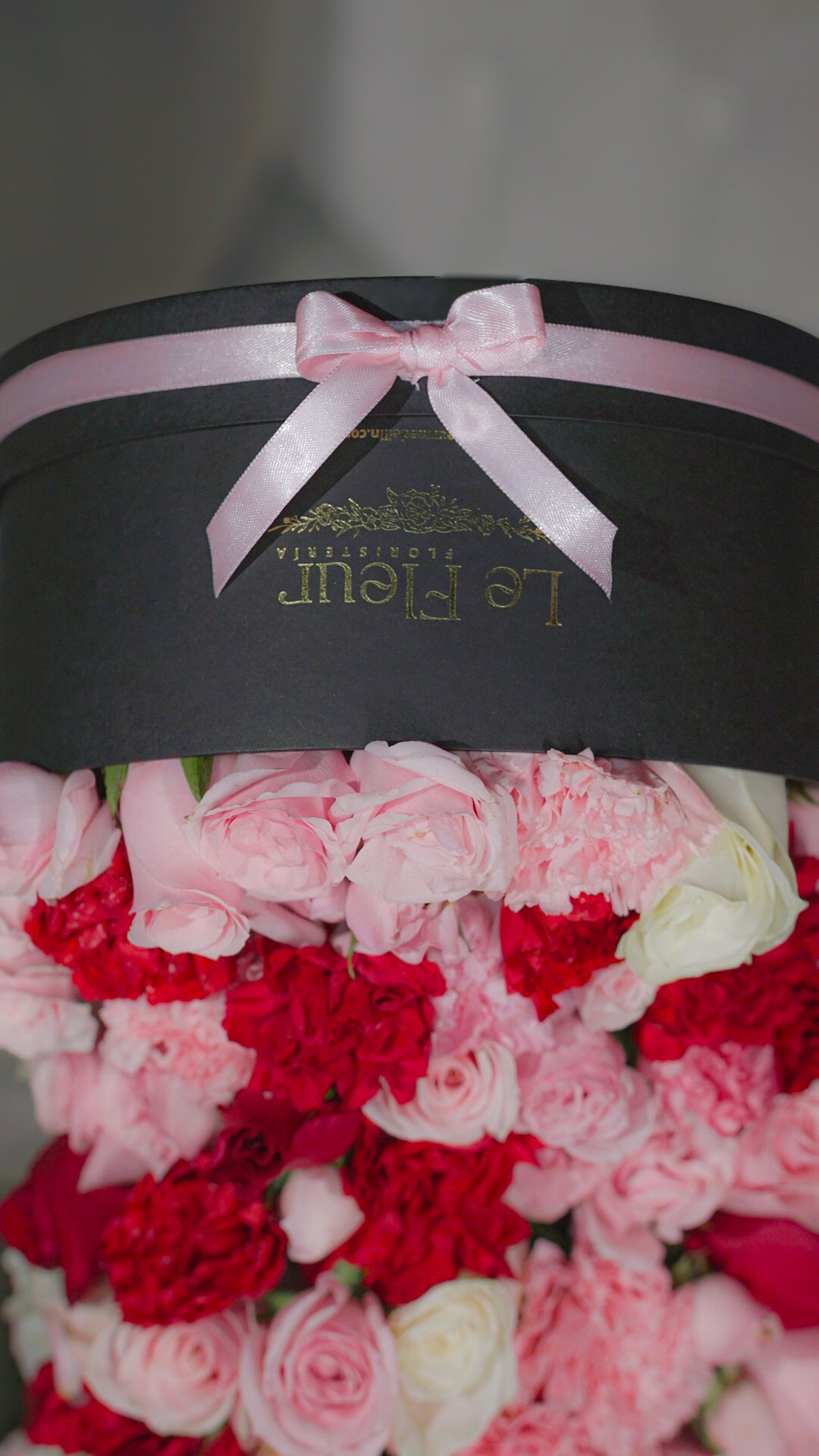 Cascada Floral 🩷❤️🤍