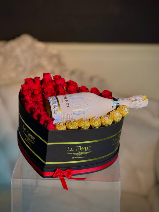 Corazon 35 Rosas 🌹+ 10 Chocolates 🍫 + Jp Chanet  750 ml 🍾