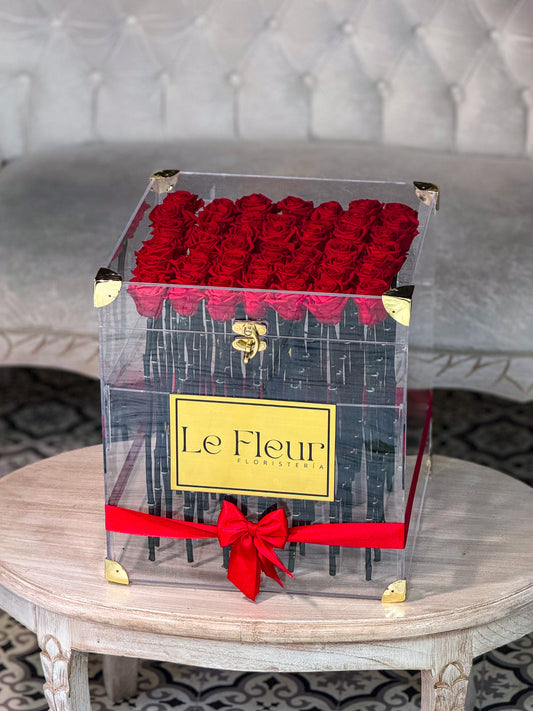 Baúl Acrilico Con 50 Rosas Con mas de 5 años de duración 🌹