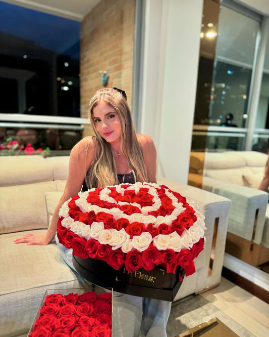 Corazon Gigante 3D con 250 Rosas blanco con rojo🌹