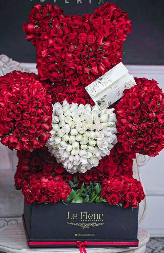 Oso Teddy 1.5 Metros 🧸Con 1.500 Rosas Hechos a Mano Rojo