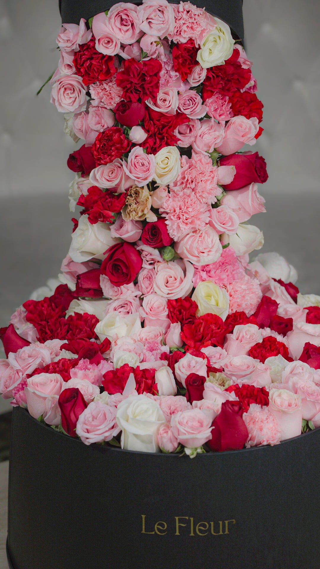 Cascada Floral 🩷❤️🤍