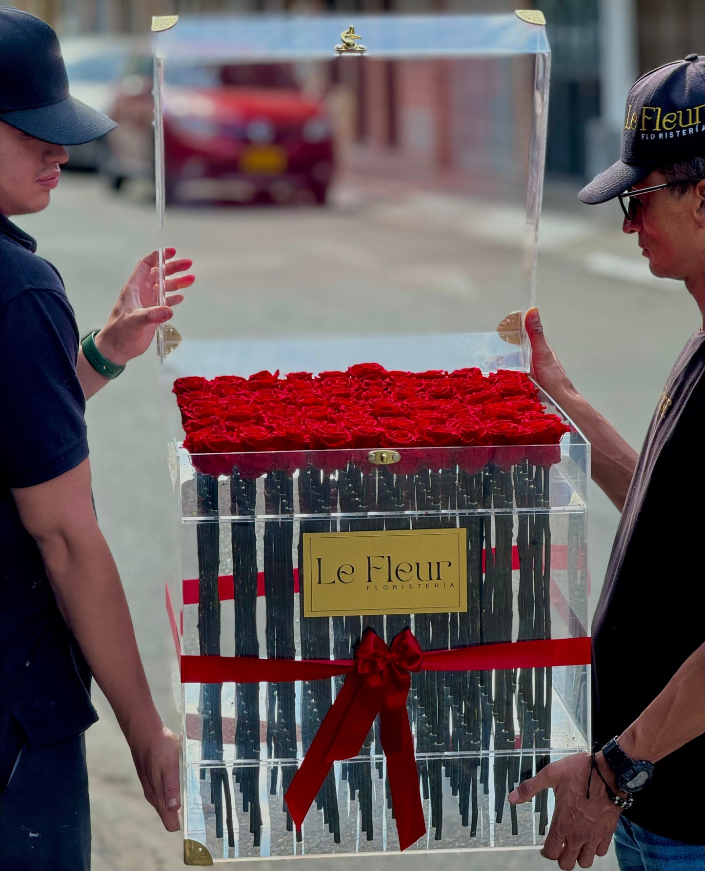 Baúl Acrilico Con 100 Rosas Preservadas Con mas de 5 años de duración 🌹