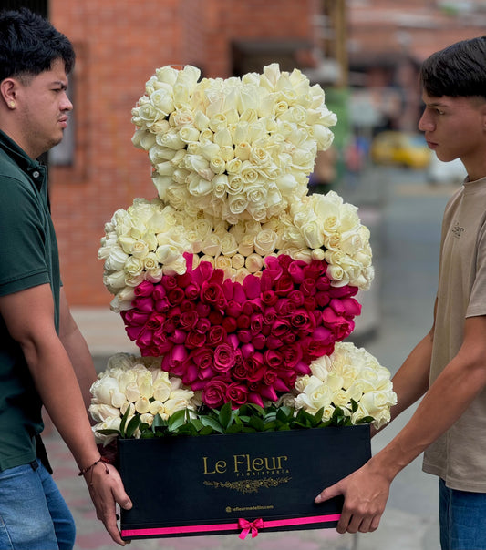 Oso Teddy 1.5 Metros 🧸Con 1.800 Rosas Hechos a Mano