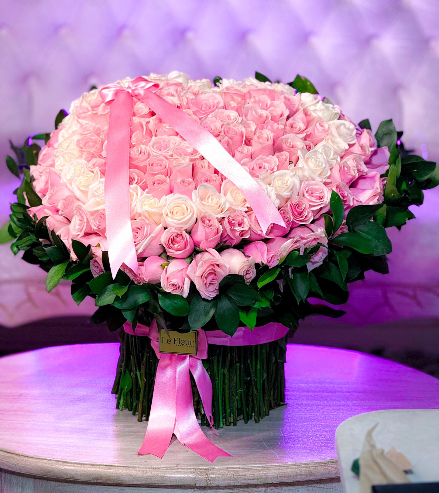 Corazon Gigante 3D con 250 Rosas Con Tallos 🌹